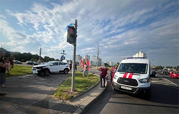 В Минске Opel не уступил дорогу Geely
