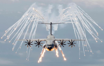 Airbus превращает самолет A400M в мастера зоны боевых действий