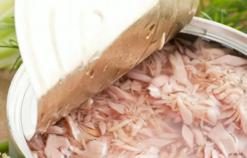 Kremlin Nationalizes Largest Canned Food Producer