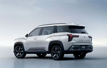 Mitsubishi представила трехрядный внедорожник Destinator