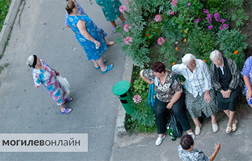 «В квартире этажом выше и дрались, и убивались, и устраивали всякое»