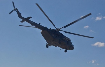 Над Гомелем кружит военный вертолет