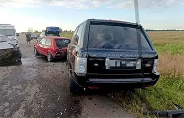 Под Слуцком столкнулись сразу семь автомобилей