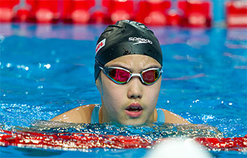 Китайская пловчиха в 12 лет выиграла медаль чемпионата мира в Сингапуре