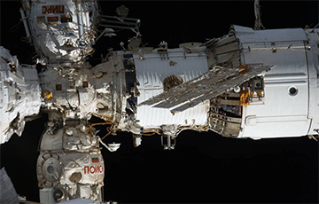 Российский модуль МКС продолжает протекать