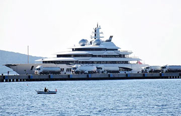 В США продают суперяхту «Амадея» российского миллиардера Керимова