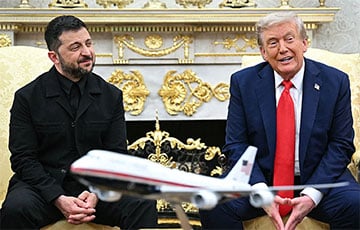 Журналіст, які папракнуў Зяленскага ў адсутнасці гарнітура ў лютым, папрасіў прабачэння ў яго