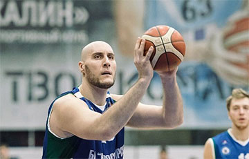 У афіцыйным матчы згуляў самы высокі футбаліст у гісторыі