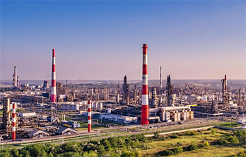 Украинские дроны атаковали НПЗ в Сызрани