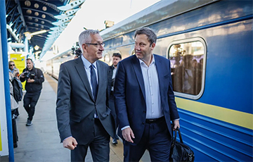 German Finance Minister Suddenly Arrived In Kiev