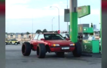 На заправке в Минске заметили необычный автомобиль