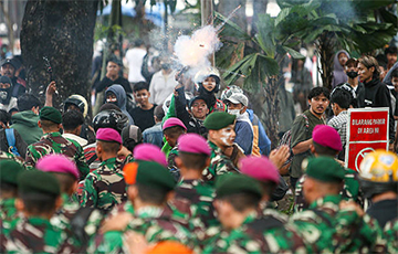 Президент Индонезии внезапно отменил визит в Китай