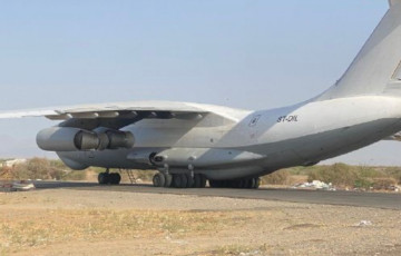 В Судане уничтожен поставленный из Беларуси самолет: появились спутниковые снимки