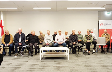 Освобожденные белорусские политзаключенные провели первую пресс-конференцию в Вильнюсе