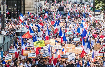 У Францыі сотні тысяч выйшлі на пратэсты супраць жорсткай эканоміі