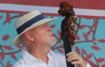 Умер легендарный английский рок-музыкант Дэнни Томпсон