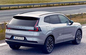 На рынак выйшаў электрыфікаваны кросовер Volvo