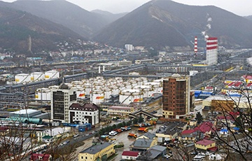 На единственном НПЗ черноморского побережья России вспыхнул пожар