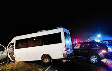 Трагедыя пад Светлагорскам: маршрутка сутыкнулася з пазадарожнікам