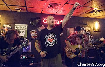 В Варшаве прошел концерт белорусской группы Dzieciuki