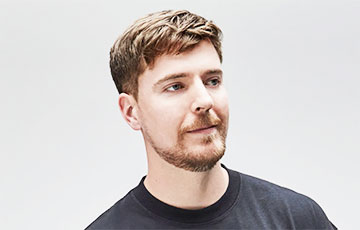 The World's Most Popular Blogger Has Decided To Open His Own Bank