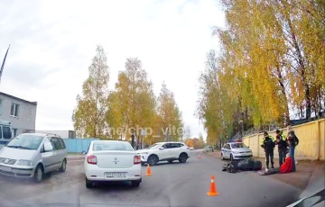 В Витебске сотрудница «химии» сбила женщину на мопеде