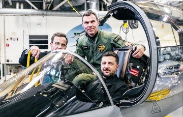 Swedish Prime Minister Showed Zelensky In The Cockpit Of The Gripen