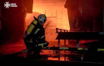 Ночной удар РФ по Киеву: появились первые кадры последствий