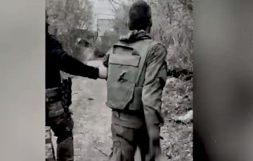 Ukrainian Artillerymen First Captured A Russian On An Important Mission
