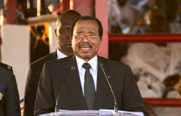 92-летний Поль Бия в восьмой раз «выиграл» выборы в Камеруне