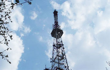 Россияне ударили по телебашне в центре Чернигова