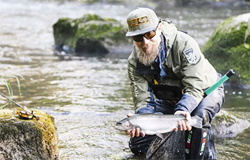 Рыбак, искавший червей, случайно нашел один из крупнейших серебряных кладов Средневековья