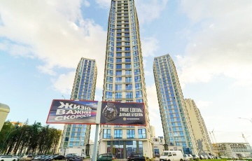 «Дзверы б’юць людзей, святло гасне»