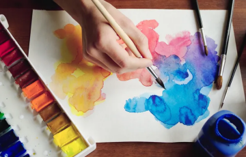 У мінскай кавярні забаранілі маляваць акварэллю