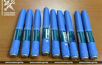 Дзве беларускі везлі з Польшчы 12 шпрыцаў з «Озэмпікам»