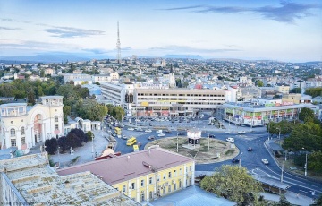 У Сімферопалі пасля атакі дронаў успыхнула нафтабаза