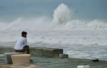 Около Филиппин образовался супертайфун