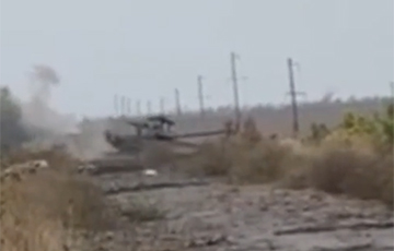 «Поехали, Горыныч!»: российский военный снял на видео подрыв своего танка на мине