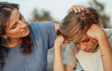 Як людзі ўплываюць адзін на аднаго без слоў