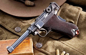 Жыхар Брэстчыны купіў дом, а ў печы знайшоў два «сюрпрызы»