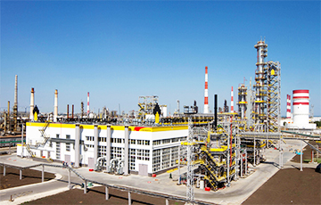 Самарскую вобласць РФ атакавалі дроны: гарыць буйны НПЗ