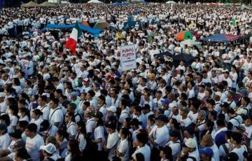Hundreds Of Thousands Protest Against Corruption In The Philippine Capital
