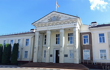 Белорусы нашли на долларовой купюре изображение Жлобинского райисполкома