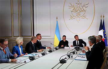 Bloomberg: Зеленский и европейцы отвергли ключевые пункты мирного плана США