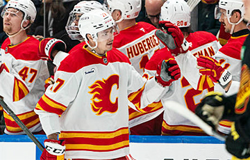 Белорус Егор Шарангович отличился в матче НХЛ и стал ближе к рекорду