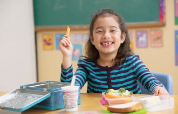 У Беларусі забаранілі папулярныя дзіцячыя снэкі з Кітая