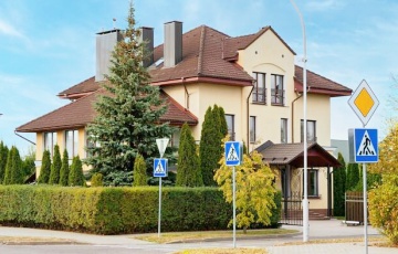 В Дроздах продают коттедж