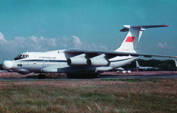 «Барсы» и «Нептуны» ВСУ поразили экспериментальный самолет, НПЗ и военные заводы в России