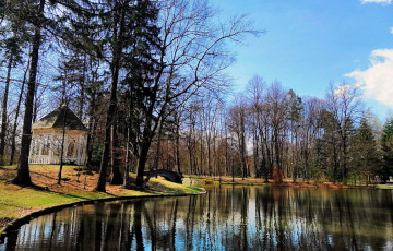 В Беларуси продают старинную усадьбу на берегу озера