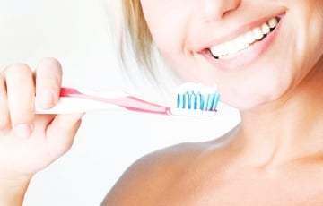 Развеяны папулярны міф пра чыстку зубоў